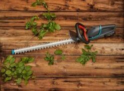 GARDENA Accu Heggenschaar ComfortCut 60/18V P4A Set 9 GARDENA Accu Heggenschaar ComfortCut 60/18V P4A Set -Tuin Verkoop gardena accu heggenschaar comfortcut 60 18v p4a set 1500x1103 640af31a3b8eb l